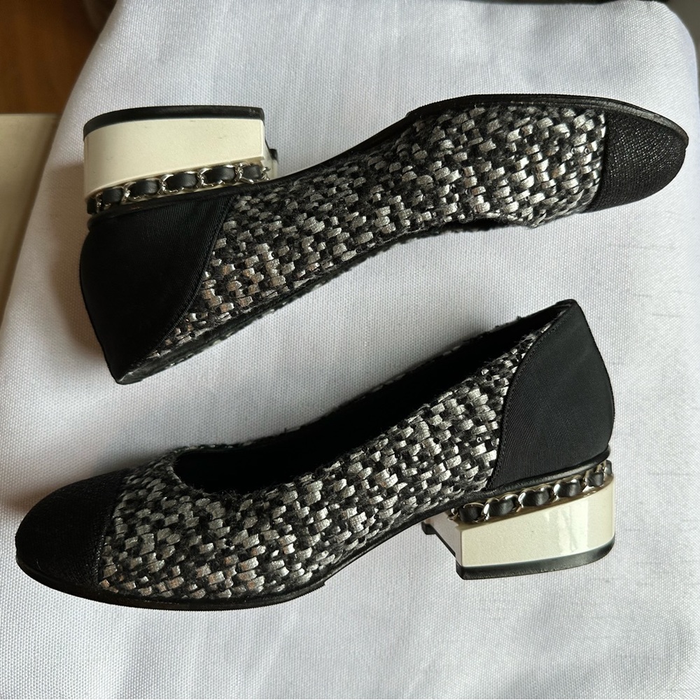 Chanel tweed block heel pumps - Picture 6 of 14